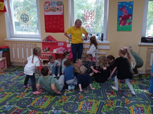 Zajęcia rytmiczne z panią Martą 🩰🎹🥁